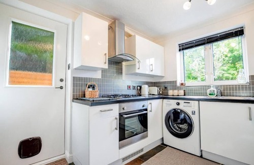 Worcester House | Host & Stay | Pirie Avenue