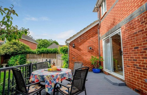 Worcester House | Host & Stay | Pirie Avenue