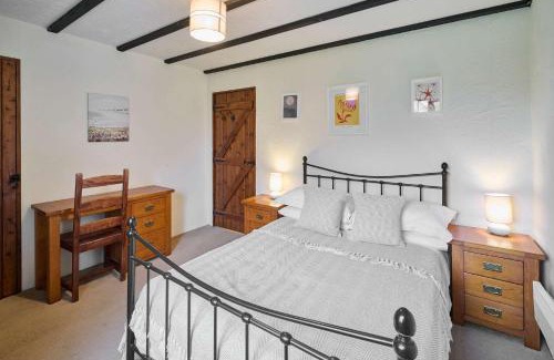 North Buckland House | Host & Stay - Providence Cottage