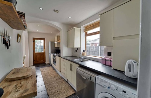 Worcester House | Host & Stay | Severn Swans House