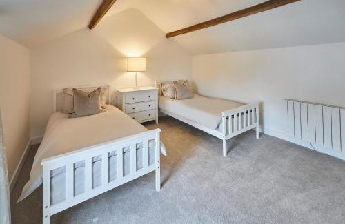 Wakefield House | Host & Stay - The Hay Loft