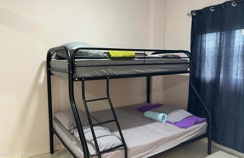 Colon House | HOSTAL BLUE OASIS AQUAMAr