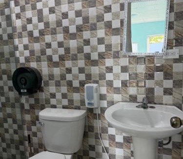 Colon House | HOSTAL BLUE OASIS AQUAMAr