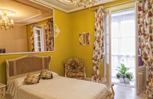 Torrelavega House | Hostal Boutique Puerta del Sol