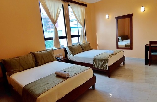 Guayaquil Hostel | Hostal California Inn