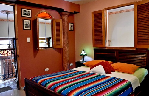 Old Havana Bed & Breakfast | Hostal Calle Habana 559