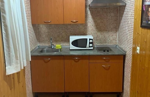 Las Capellanias RV Rental | Hostal - Camping Ciudad de Cáceres