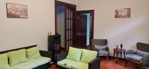 Leon House | Hostal Casa San Mateo
