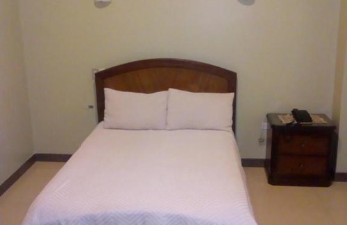 Guayaquil Hotel | Hostal Cristhian Inn