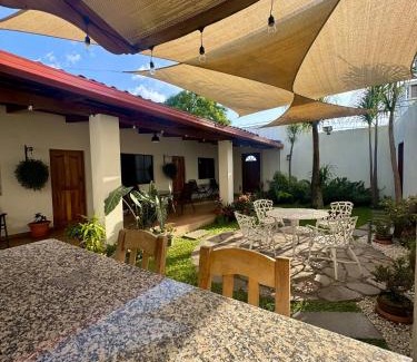Juayua House | Hostal DEYLUWIN