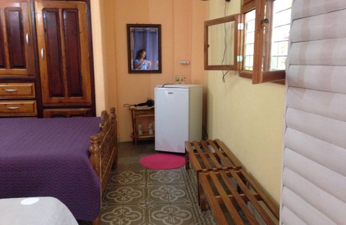 Cienfuegos House | Hostal La Escala