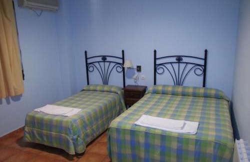 Alcaracejos House | Hostal las Tres Jotas