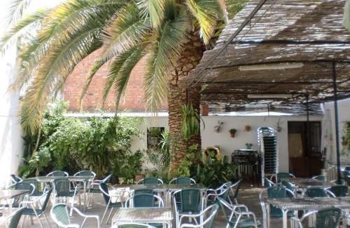 Alcaracejos House | Hostal las Tres Jotas