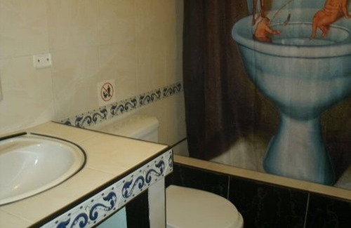 Moron House | Hostal Luna Azul