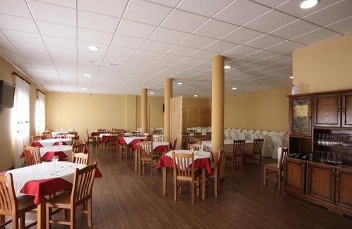 Santa Maria del Paramo House | Hostal Restaurante El Silo