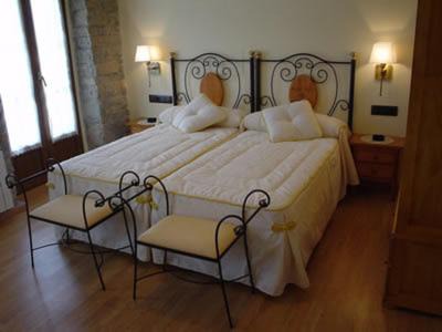 Yesa House | Hostal Restaurante Arangoiti