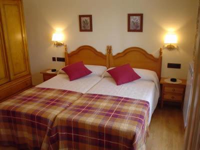 Yesa House | Hostal Restaurante Arangoiti