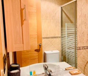 Requejo House | Hostal Restaurante MarRojo Sanabria