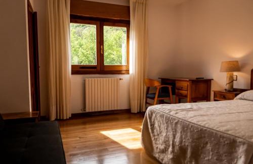 Cremenes House | Hostal Restaurante Ventasierra