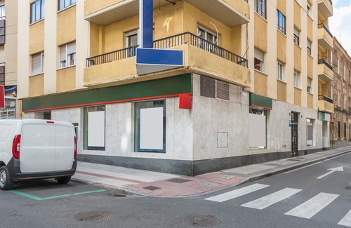 Oeste House | Hostal Uria