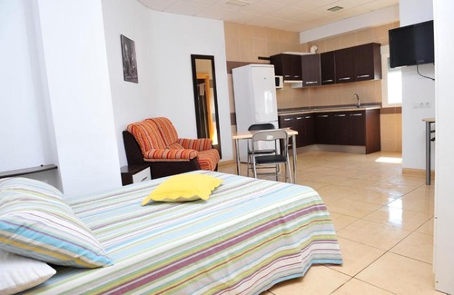 Madrigalejo House | Hostal Via Del Caminante