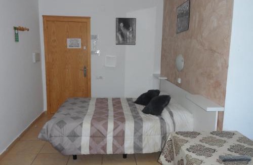 Madrigalejo House | Hostal Via Del Caminante