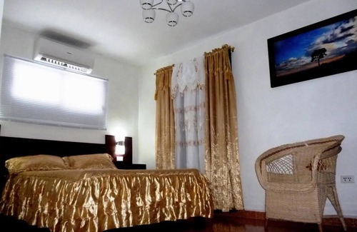 Holguin House | Hostal Villa Arenas