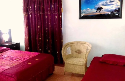 Holguin House | Hostal Villa Arenas