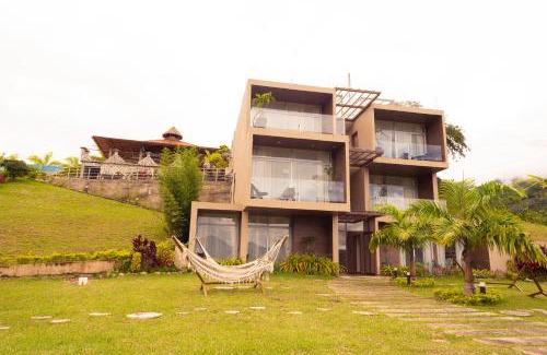 Ecuadorian Amazon Hotel | Hostería Castillo Real