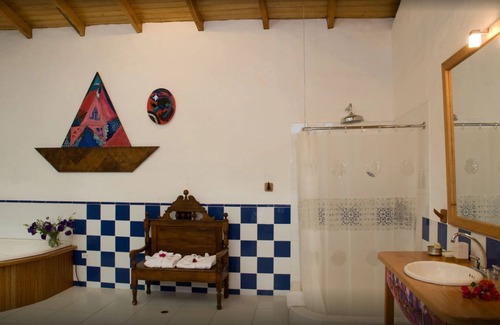 Tumbabiro Hotel | Hosteria Museart Pantavi