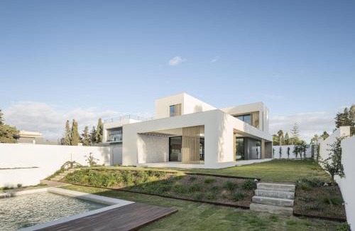 Sanlucar de Barrameda Villa | Hostidy Villa Horacia Resort