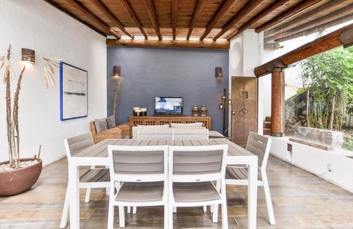 Centro House | Hostpal Casa Palomares con vista al lago