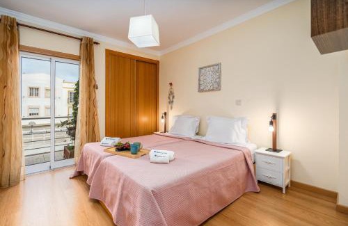 Vila Real Santo Antonio Apartment | HostWise – Bright & Spacious Flat