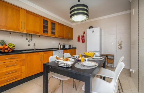 Vila Real Santo Antonio Apartment | HostWise – Bright & Spacious Flat