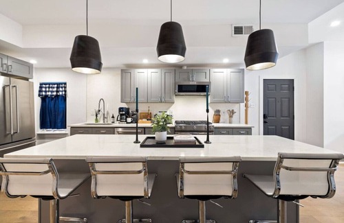 Central Northside Apartment | ★HostWise Stays★ No Stairs ★ Mexican War Streets ★ Family Friendly!