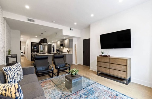 Central Northside Apartment | ★HostWise Stays★ No Stairs ★ Mexican War Streets ★ Family Friendly!