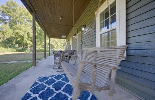 Perryville House | Hot Tub and Creek Views Secluded Perryville Cabin