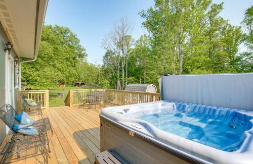 Rockbridge House | Hot Tub and Fire Pit Rockbridge Getaway!
