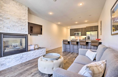 Willow Grove Condo | Hot Tub & Balcony: Riverfront Silverthorne Condo!