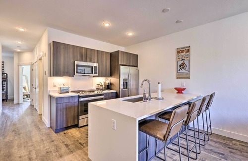 Willow Grove Condo | Hot Tub & Balcony: Riverfront Silverthorne Condo!