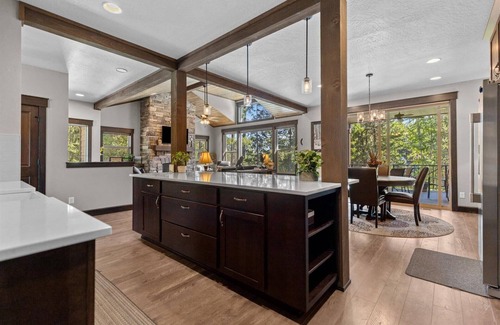 Blanchard House | Hot Tub |Blanchard Bliss at Stoneridge Golf Course |Indoor Community Pool |Silverwood |Lakefront