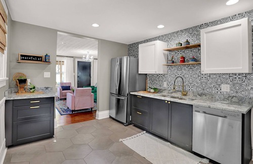 Franklin House | Hot Tub-Downtown Franklin-Sleeps 7