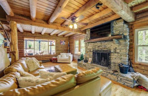 Canton House | Hot Tub, Fire Pit Waynesville Getaway Near Hiking