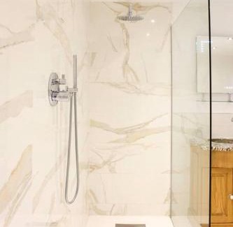 Canford Cliffs Villa | Hot Tub/Football Court/Sleeps 12/Luxury Villa