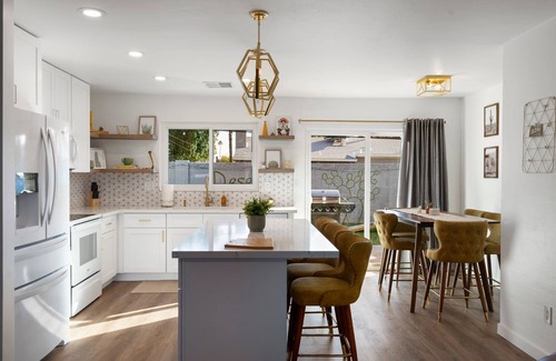 Meyer Park House | Hot Tub *Game Room - Firepit - Private Yard - ASU - Sky Harbor*