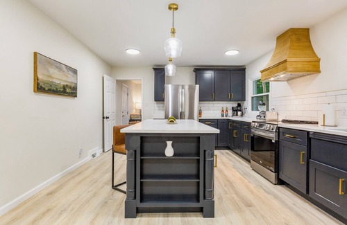 Lawrenceburg House | Hot Tub, Games & Sauna at Bourbon Trail Escape!