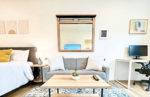 City Heights Apartment | ~Hot Tub Getaway in Central San Diego~