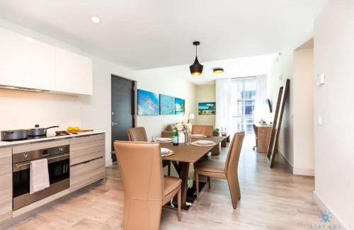 Hollywood Apartment | Hot Tub - Hollywood Beach Boardwalk - Amazing Pool