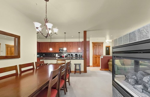 Copper Mountain Village Condo | Hot tub, Large Balcony, Bunk Room, West Village, Great Location CA1203