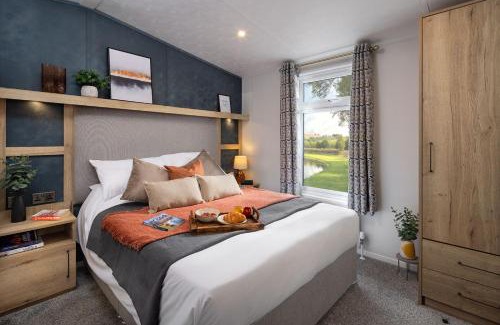 Grampound House | Hot Tub Lodge Cornwall
